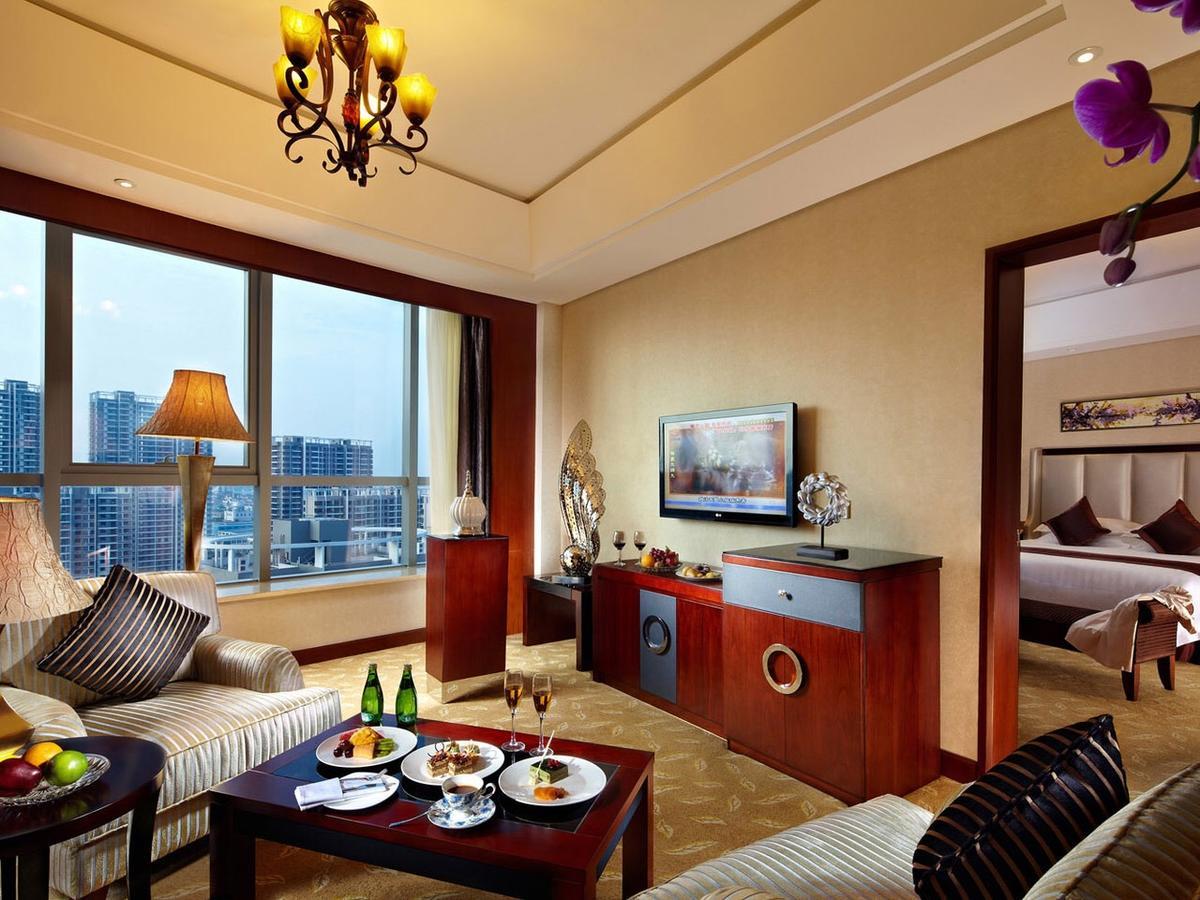 Jurong Yukun New Century Hotel Jiangsu Habitación foto